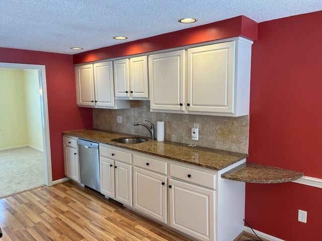 14 Stonybrook Ln 131, Middleton, MA 01949