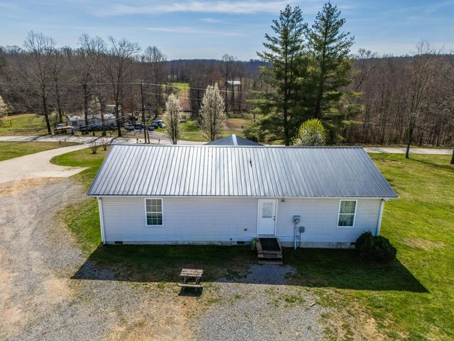 90 Illuminary Firetower Road, Spring City, TN 37381