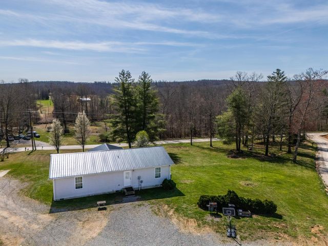 90 Illuminary Firetower Road, Spring City, TN 37381