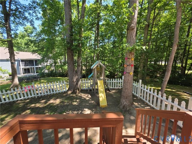 2001 Deer Meadow Ln, Midlothian, VA 23112