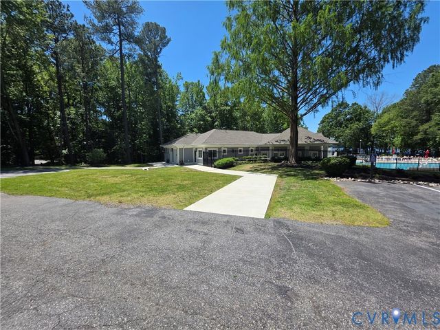 2001 Deer Meadow Ln, Midlothian, VA 23112