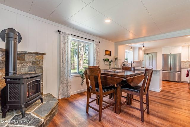 1041 Bottle Bay Rd, Sagle, ID 83860