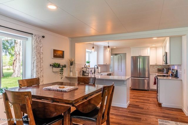 1041 Bottle Bay Rd, Sagle, ID 83860