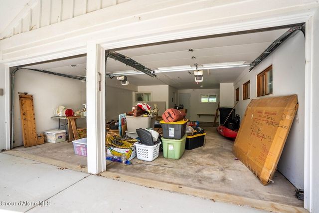 1041 Bottle Bay Rd, Sagle, ID 83860