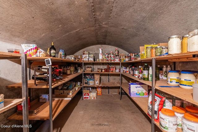 1041 Bottle Bay Rd, Sagle, ID 83860