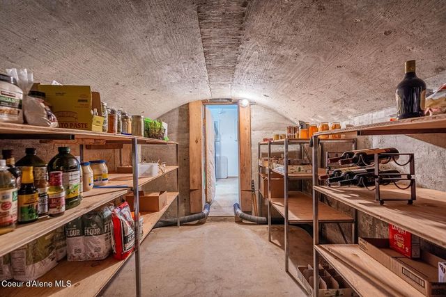 1041 Bottle Bay Rd, Sagle, ID 83860