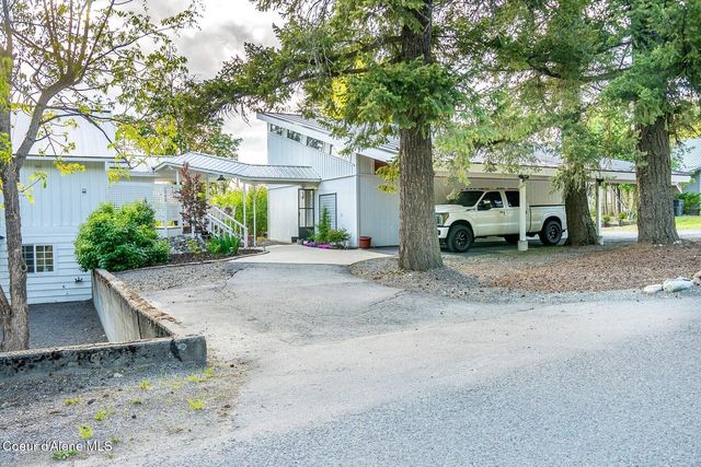 1041 Bottle Bay Rd, Sagle, ID 83860