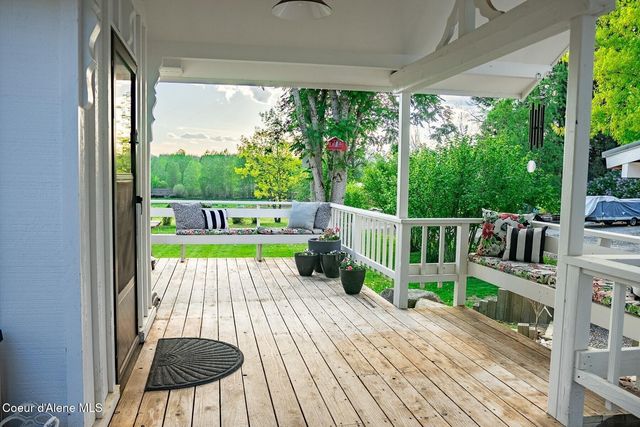 1041 Bottle Bay Rd, Sagle, ID 83860