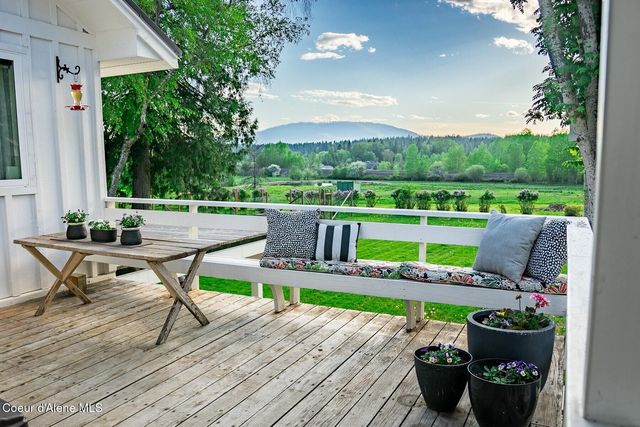 1041 Bottle Bay Rd, Sagle, ID 83860