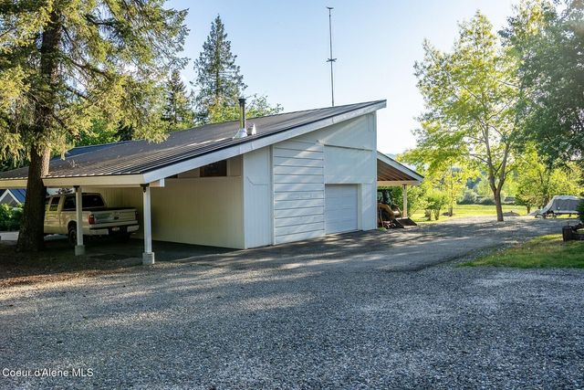 1041 Bottle Bay Rd, Sagle, ID 83860