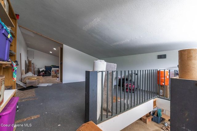 1041 Bottle Bay Rd, Sagle, ID 83860