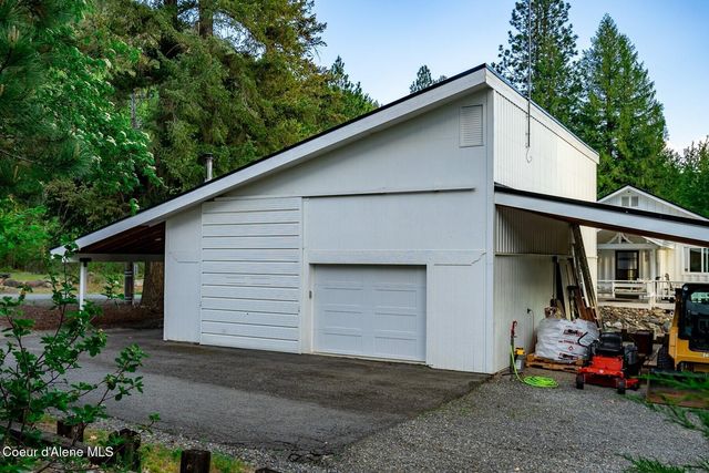 1041 Bottle Bay Rd, Sagle, ID 83860