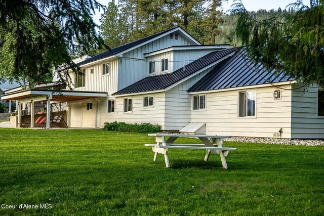 1041 Bottle Bay Rd, Sagle, ID 83860