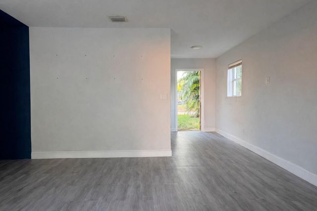 2950 NW 20th Street, Fort Lauderdale, FL 33311