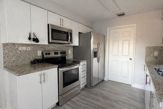 2950 NW 20th Street, Fort Lauderdale, FL 33311