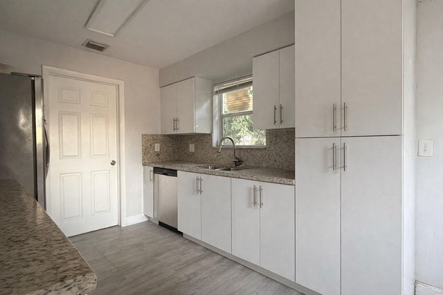 2950 NW 20th Street, Fort Lauderdale, FL 33311