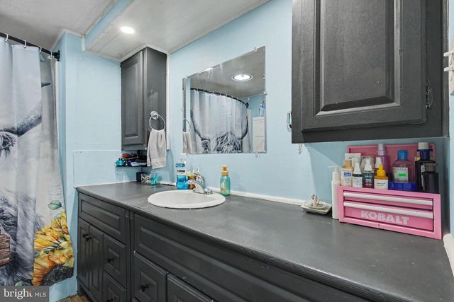 24 ASHTON DR, New Providence, PA 17560