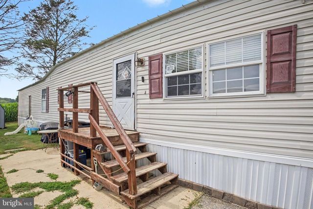 24 ASHTON DR, New Providence, PA 17560