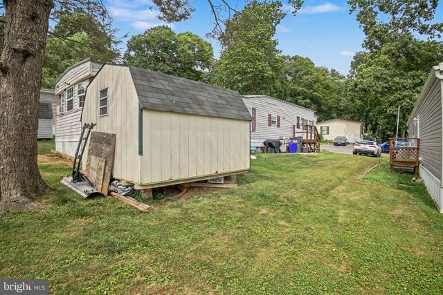24 ASHTON DR, New Providence, PA 17560