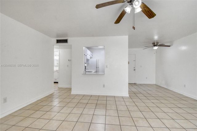 10387 N Kendall Drive R2, Miami, FL 33176