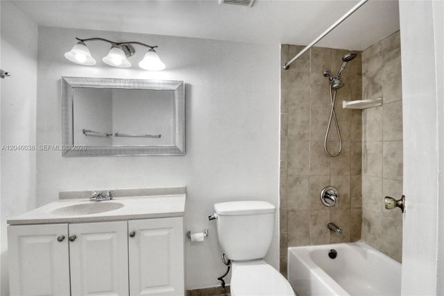 10387 N Kendall Drive R2, Miami, FL 33176
