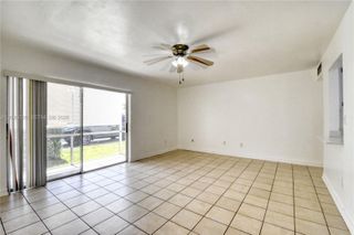 10387 N Kendall Drive R2, Miami, FL 33176