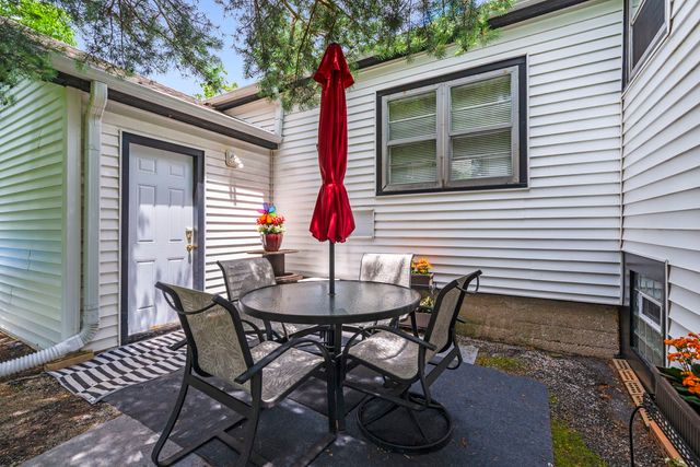 6918 Parkside Avenue, Countryside, IL 60525