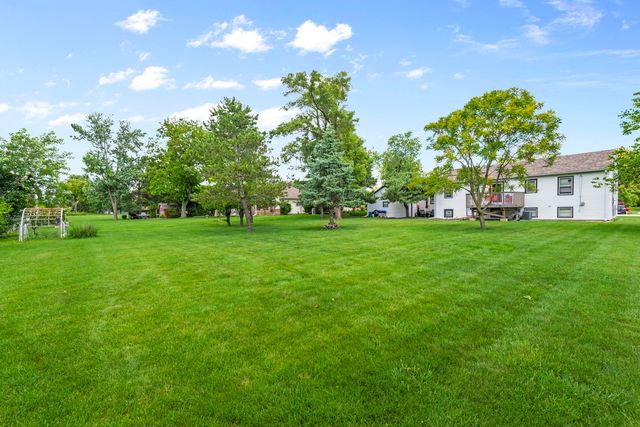 6918 Parkside Avenue, Countryside, IL 60525