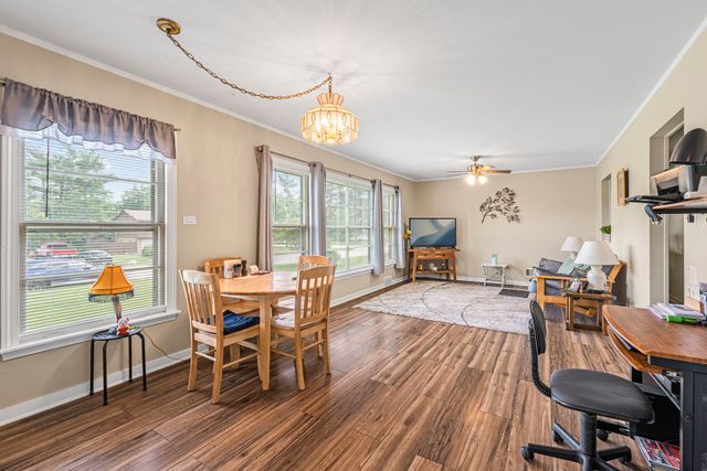 6918 Parkside Avenue, Countryside, IL 60525