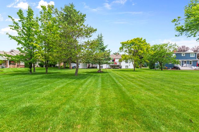 6918 Parkside Avenue, Countryside, IL 60525