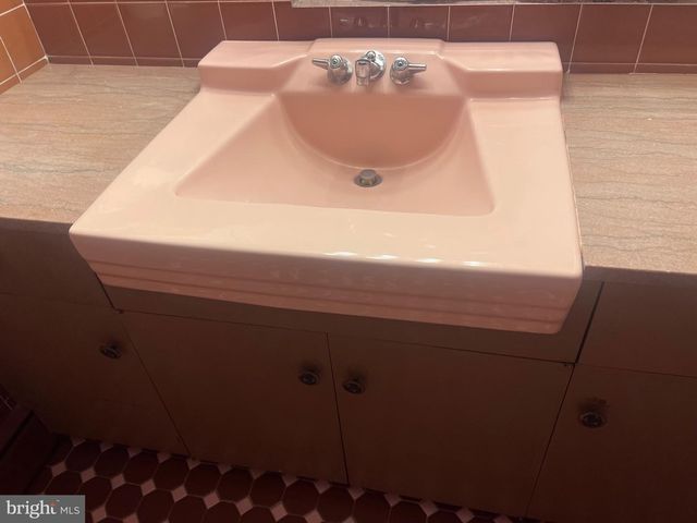 1319 PATERSON DR, Vineland, NJ 08361