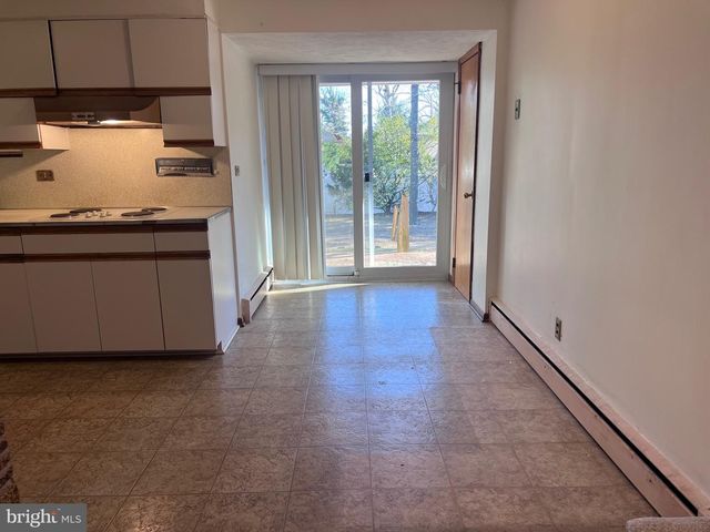 1319 PATERSON DR, Vineland, NJ 08361