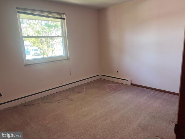 1319 PATERSON DR, Vineland, NJ 08361