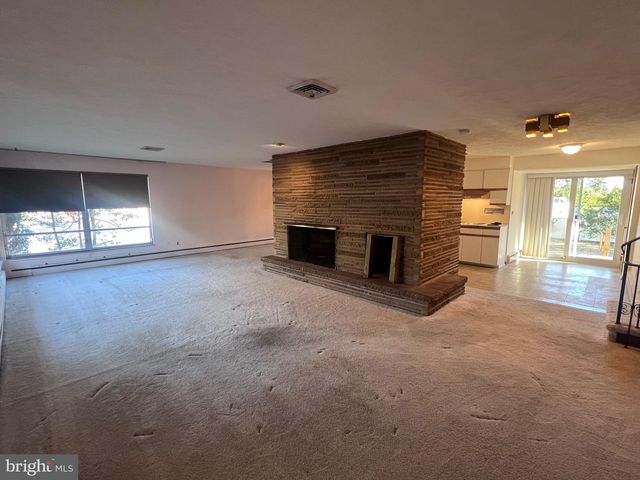 1319 PATERSON DR, Vineland, NJ 08361