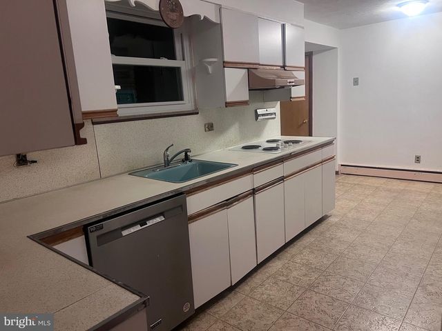 1319 PATERSON DR, Vineland, NJ 08361