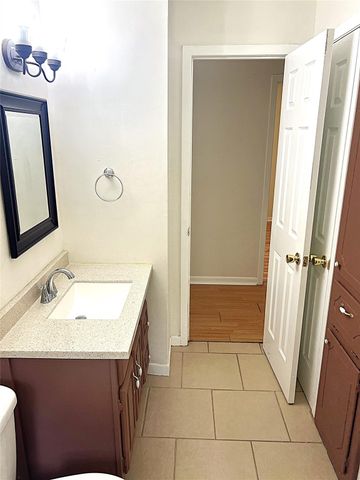 560 Beverly Drive, Shepherd, TX 77371