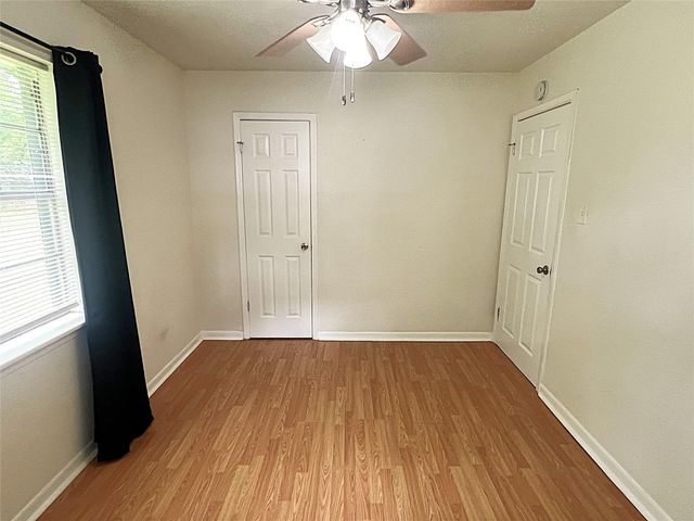560 Beverly Drive, Shepherd, TX 77371
