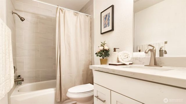 5392 April Drive, Langley, WA 98260