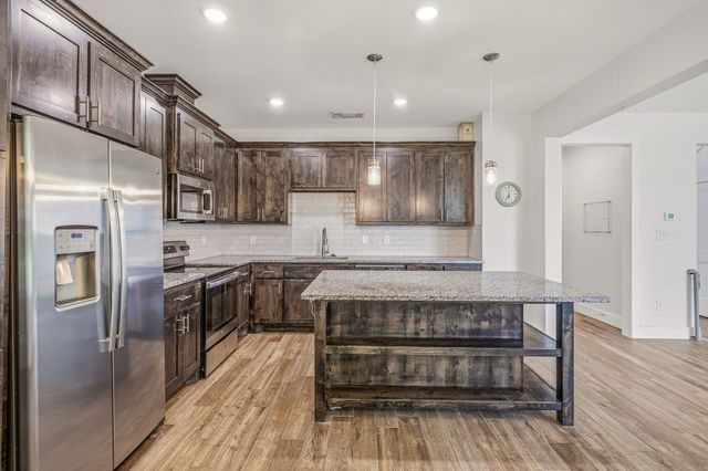745 N Miller Avenue, Stephenville, TX 76401