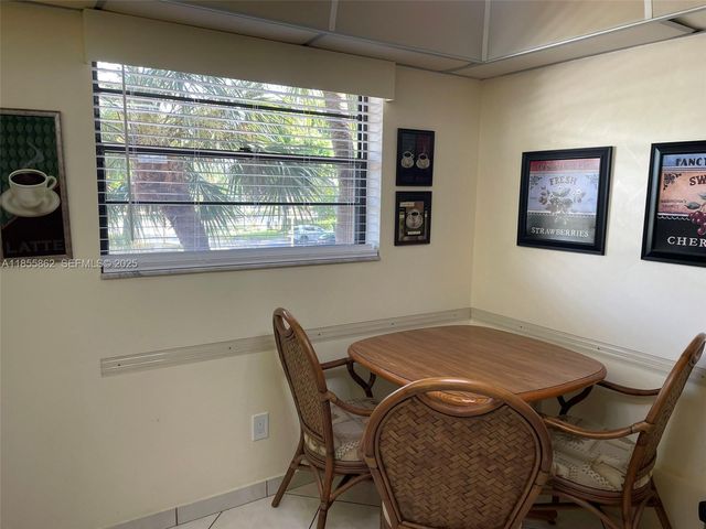 4975 E Sabal Palm Boulevard 208, Tamarac, FL 33319