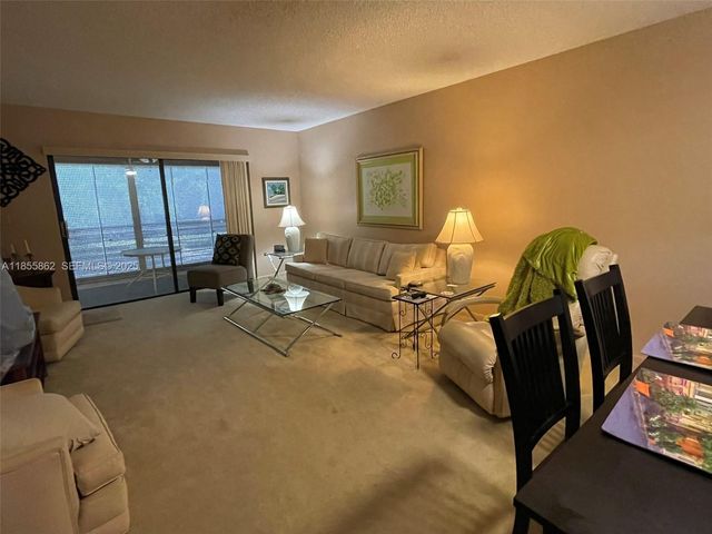 4975 E Sabal Palm Boulevard 208, Tamarac, FL 33319