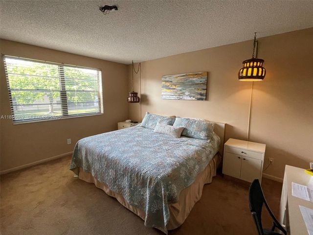 4975 E Sabal Palm Boulevard 208, Tamarac, FL 33319