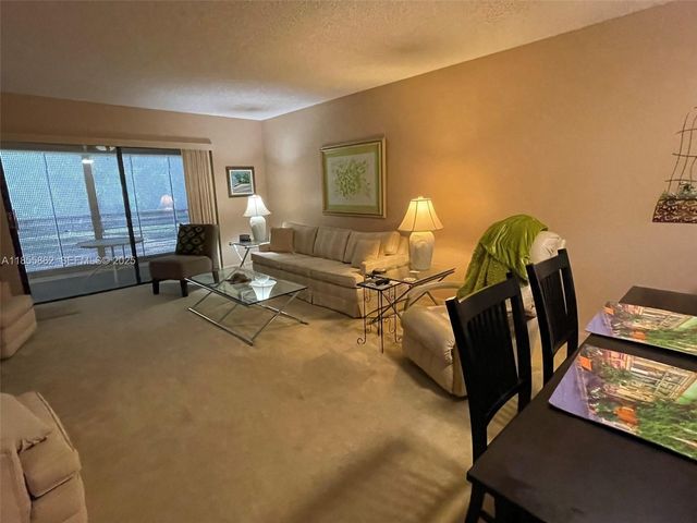 4975 E Sabal Palm Boulevard 208, Tamarac, FL 33319