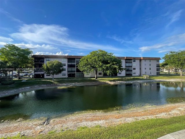 4975 E Sabal Palm Boulevard 208, Tamarac, FL 33319