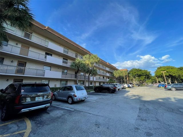 4975 E Sabal Palm Boulevard 208, Tamarac, FL 33319