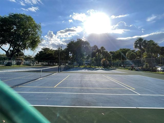 4975 E Sabal Palm Boulevard 208, Tamarac, FL 33319