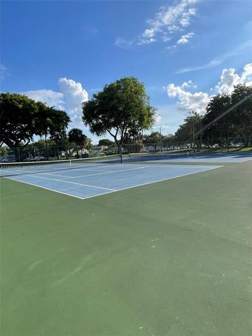 4975 E Sabal Palm Boulevard 208, Tamarac, FL 33319