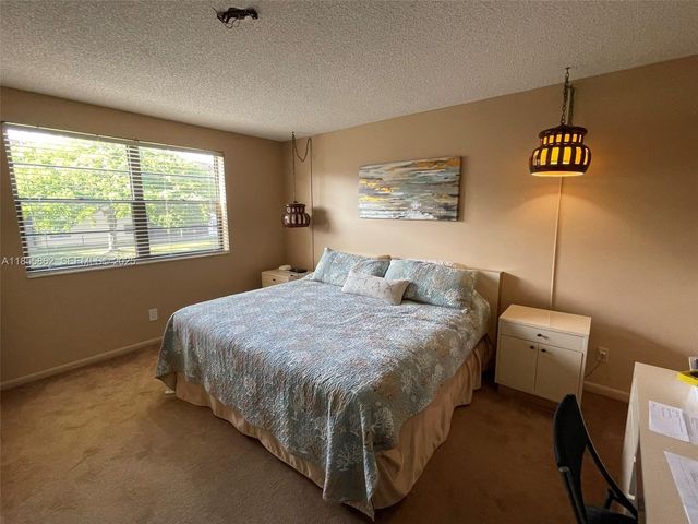 4975 E Sabal Palm Boulevard 208, Tamarac, FL 33319
