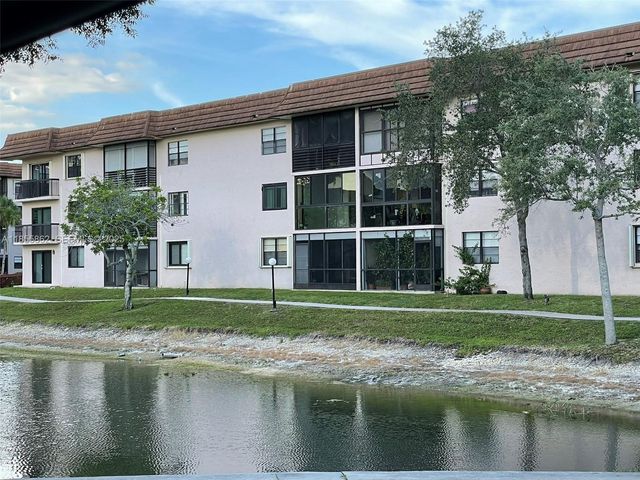 4975 E Sabal Palm Boulevard 208, Tamarac, FL 33319