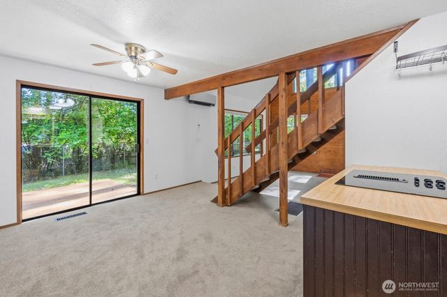 7651 Redstart Drive SE, Olympia, WA 98513